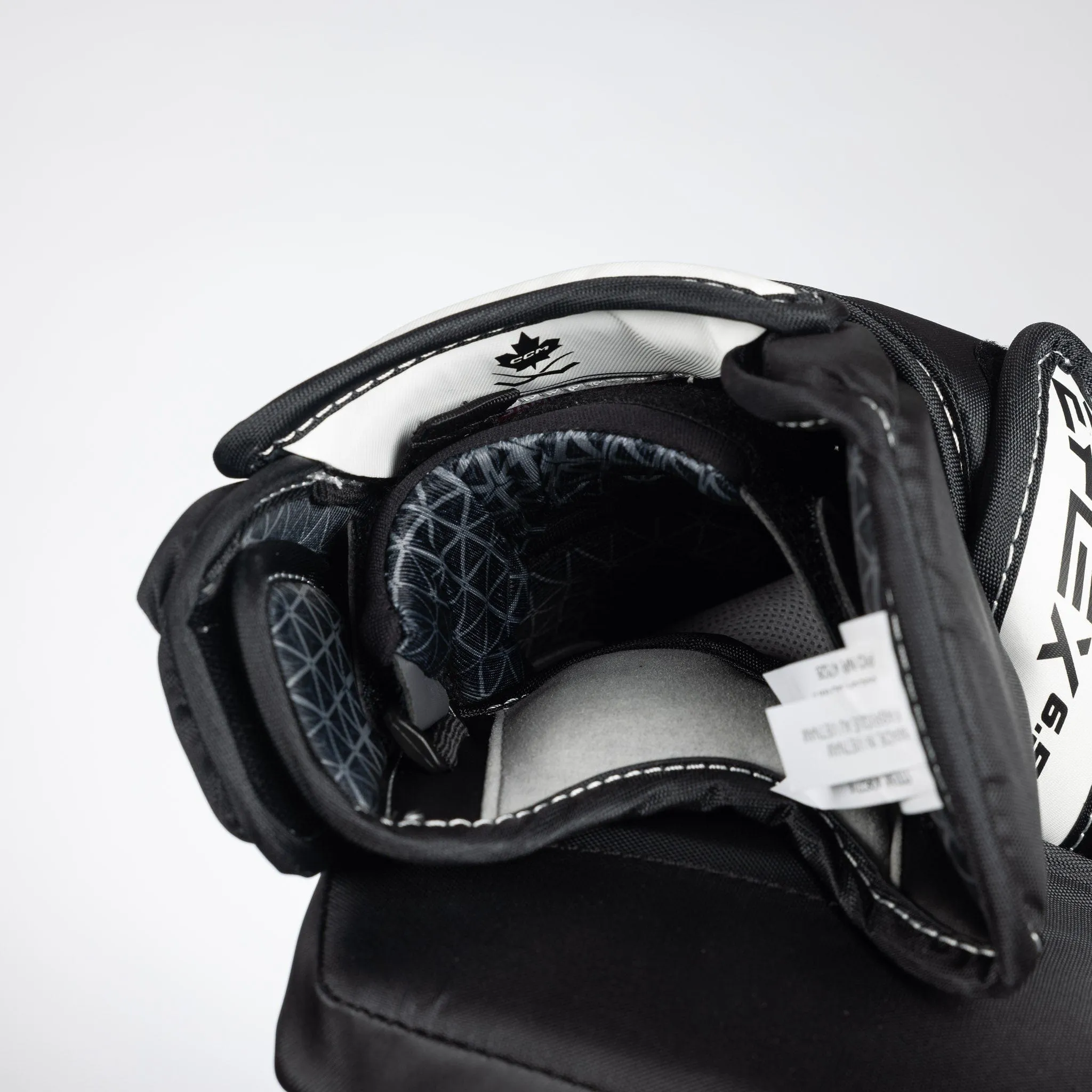 CCM Extreme Flex E6.5 Senior Goalie Catcher - Source Exclusive
