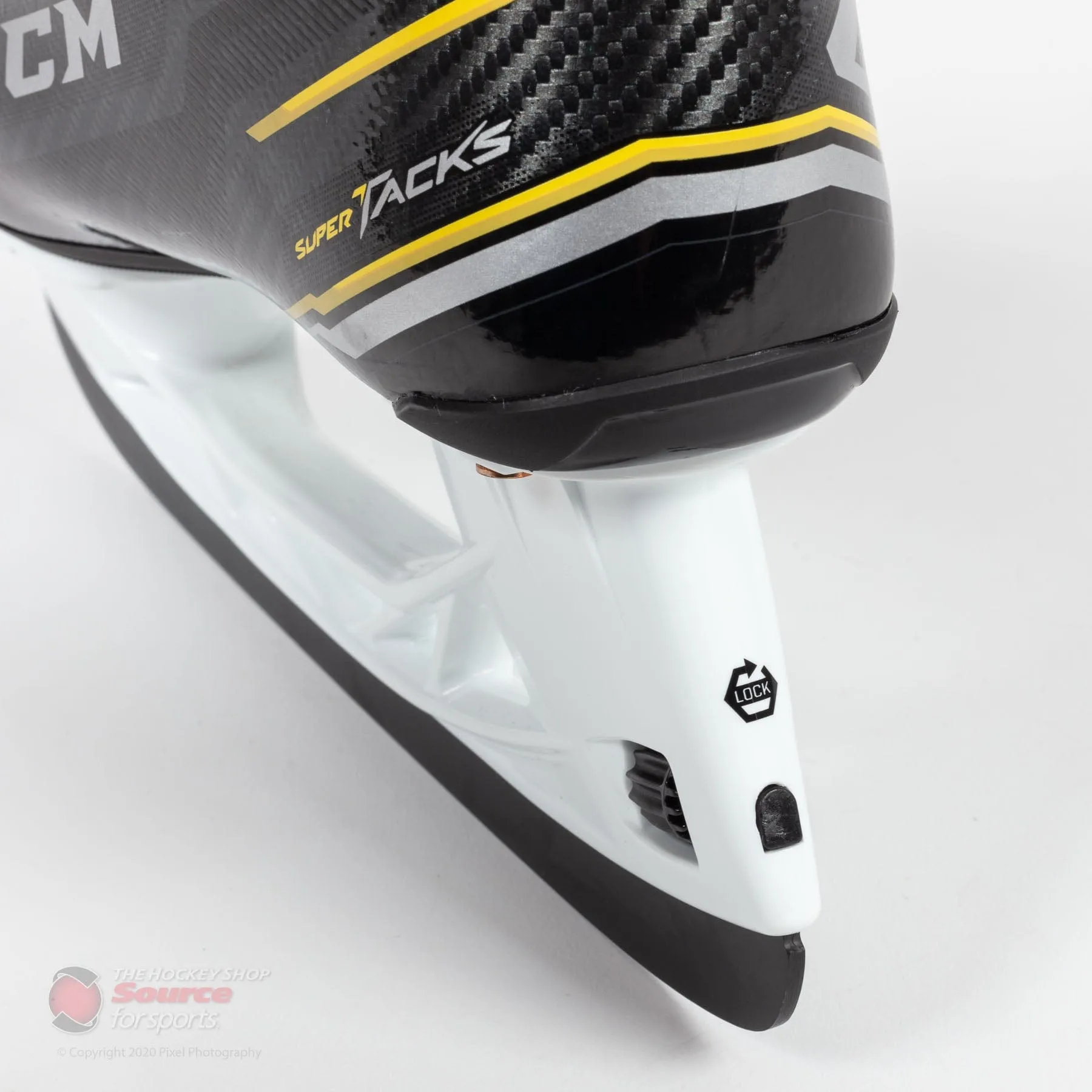 CCM Super Tacks Vector Plus Senior Hockey Skates (2020)