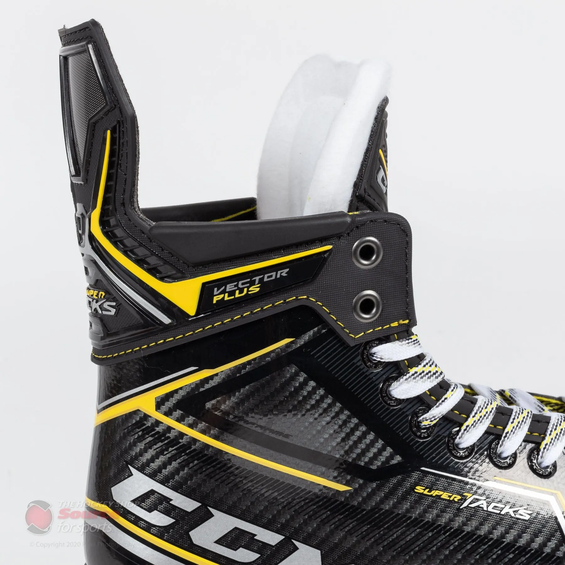 CCM Super Tacks Vector Plus Senior Hockey Skates (2020)