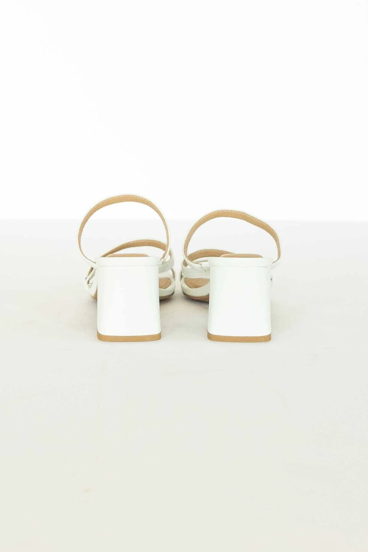 [CHINESE LAUNDRY] BLAINE BLOCK HEEL SANDAL