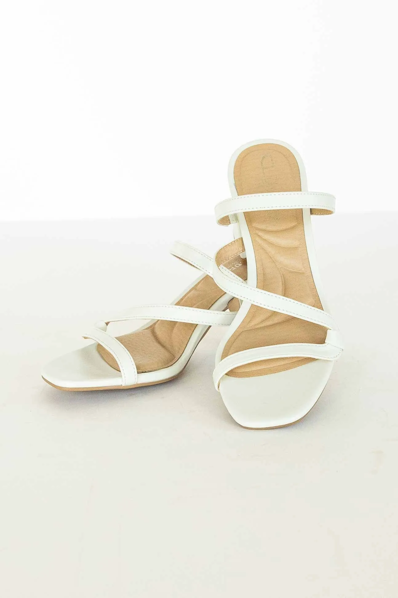 [CHINESE LAUNDRY] BLAINE BLOCK HEEL SANDAL