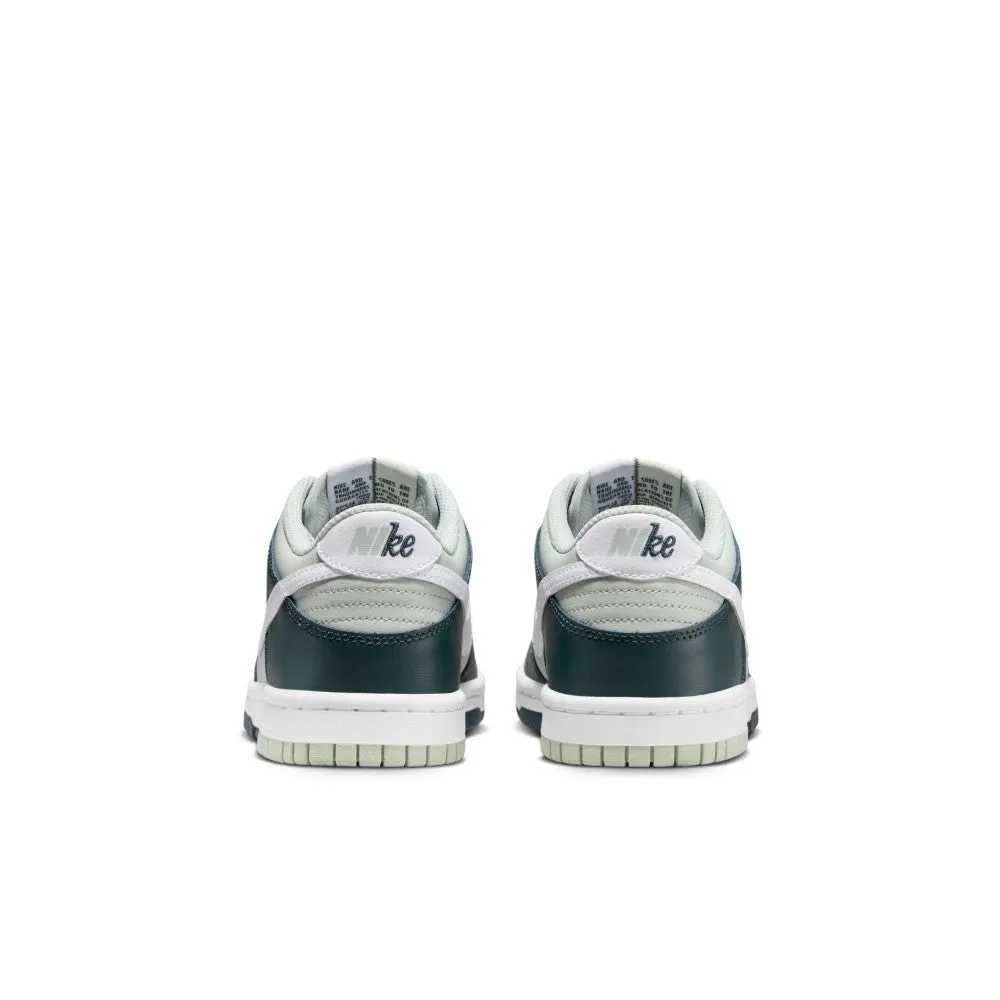 Dunk Lifestyle Shoes