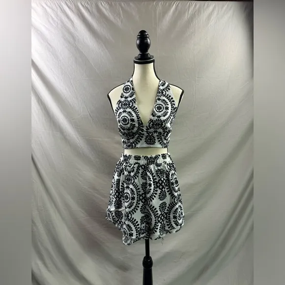 Floral Halter Crop Top And Short Set Black/White