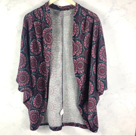 [Francesca’s] Navy Printed Cardigan