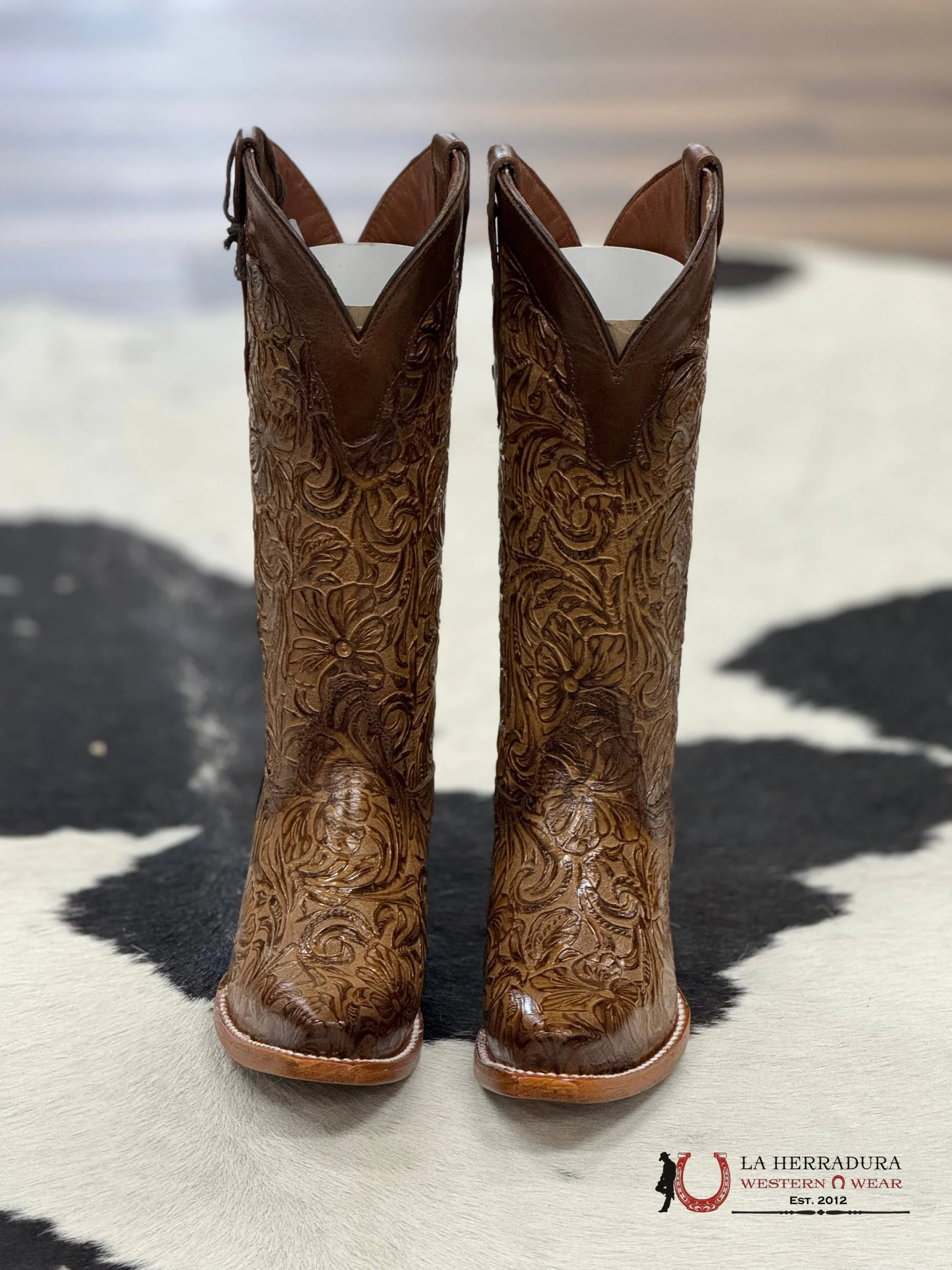 HAND TOOLED FLOR DE LUZ MIEL POINT TOE