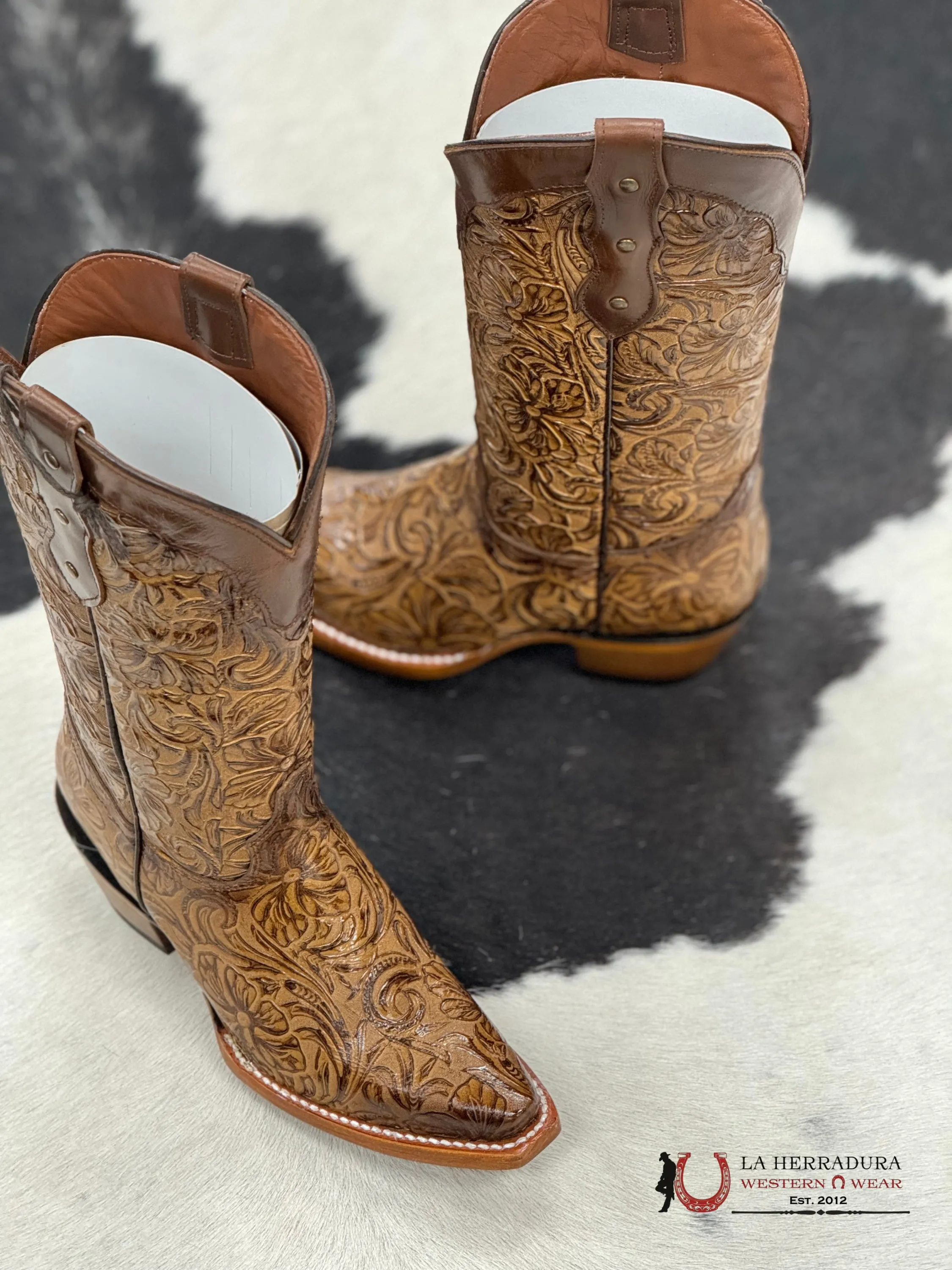 HAND TOOLED FLOR DE LUZ MIEL POINT TOE