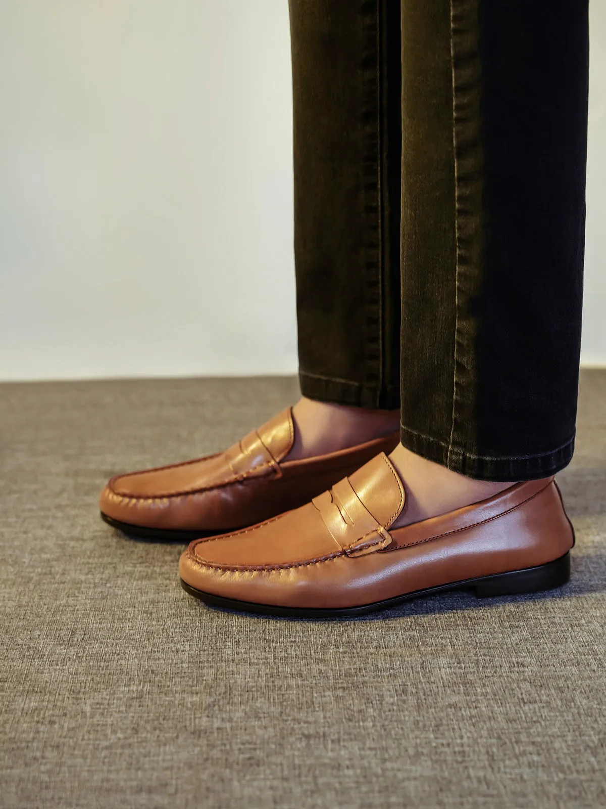 Men "NON" Woven Textured Slip On Casual Leather Moccasin Shoes