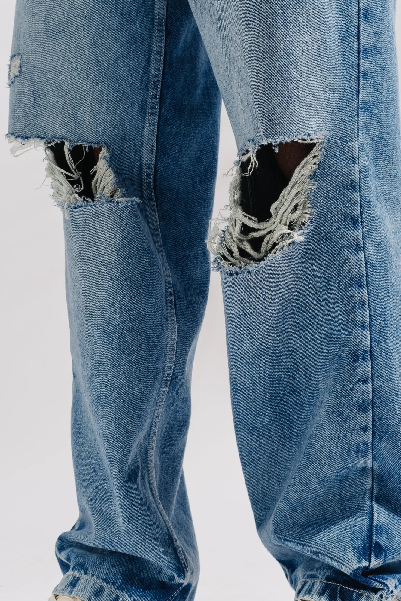 Men's Knee Ripped Straight Jeans