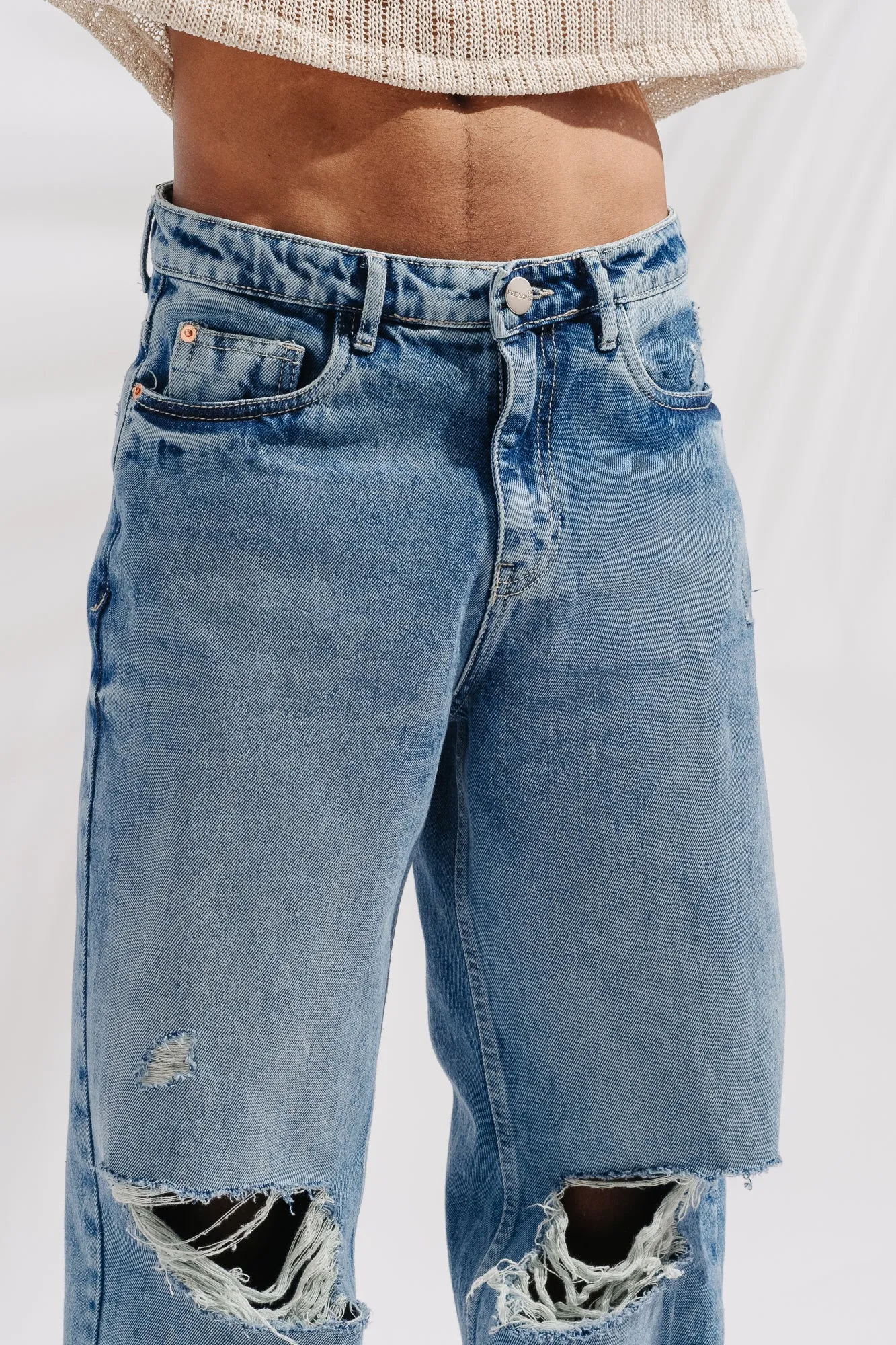 Men's Knee Ripped Straight Jeans