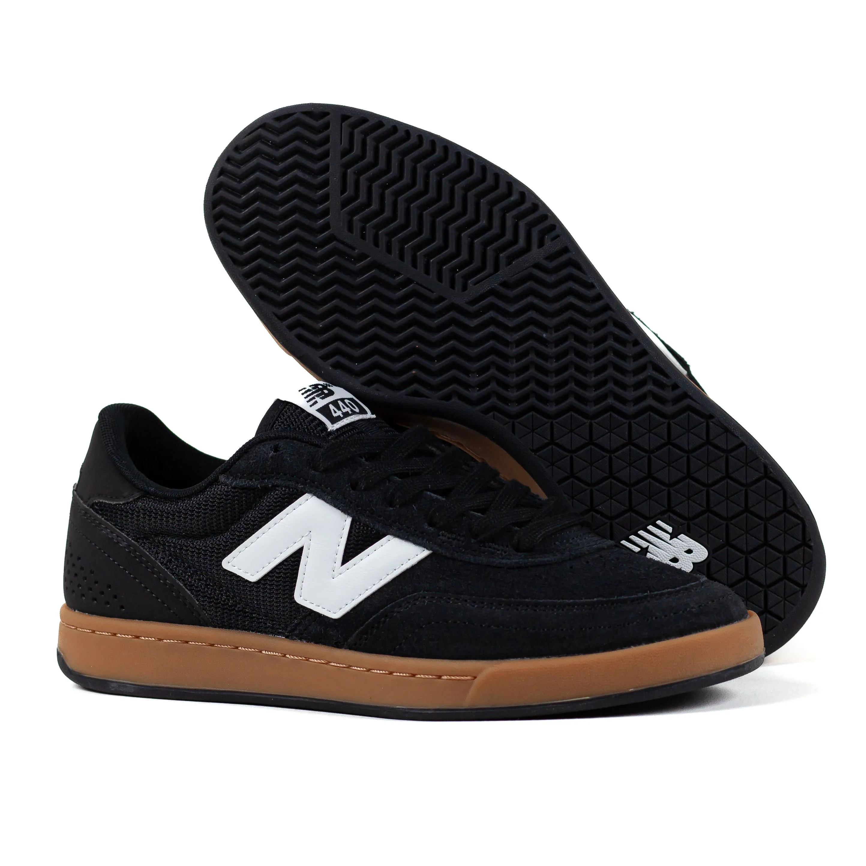 Numeric 440 V2 (Black/White)