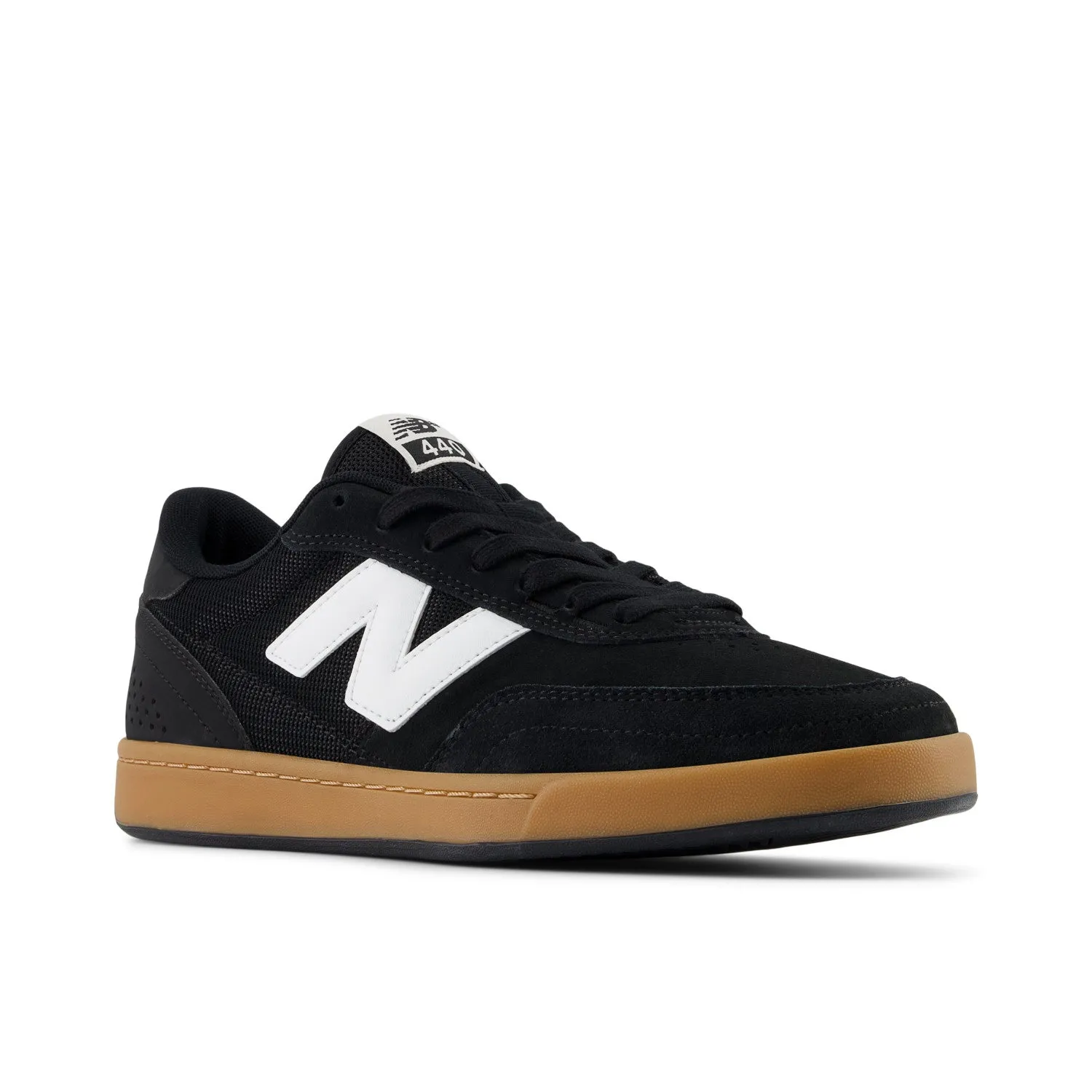 Numeric 440 V2 (Black/White)
