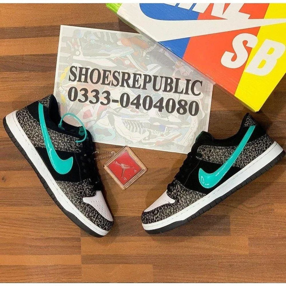 SB Dunks Atmos Elephant - Grey/Green Skate Shoes