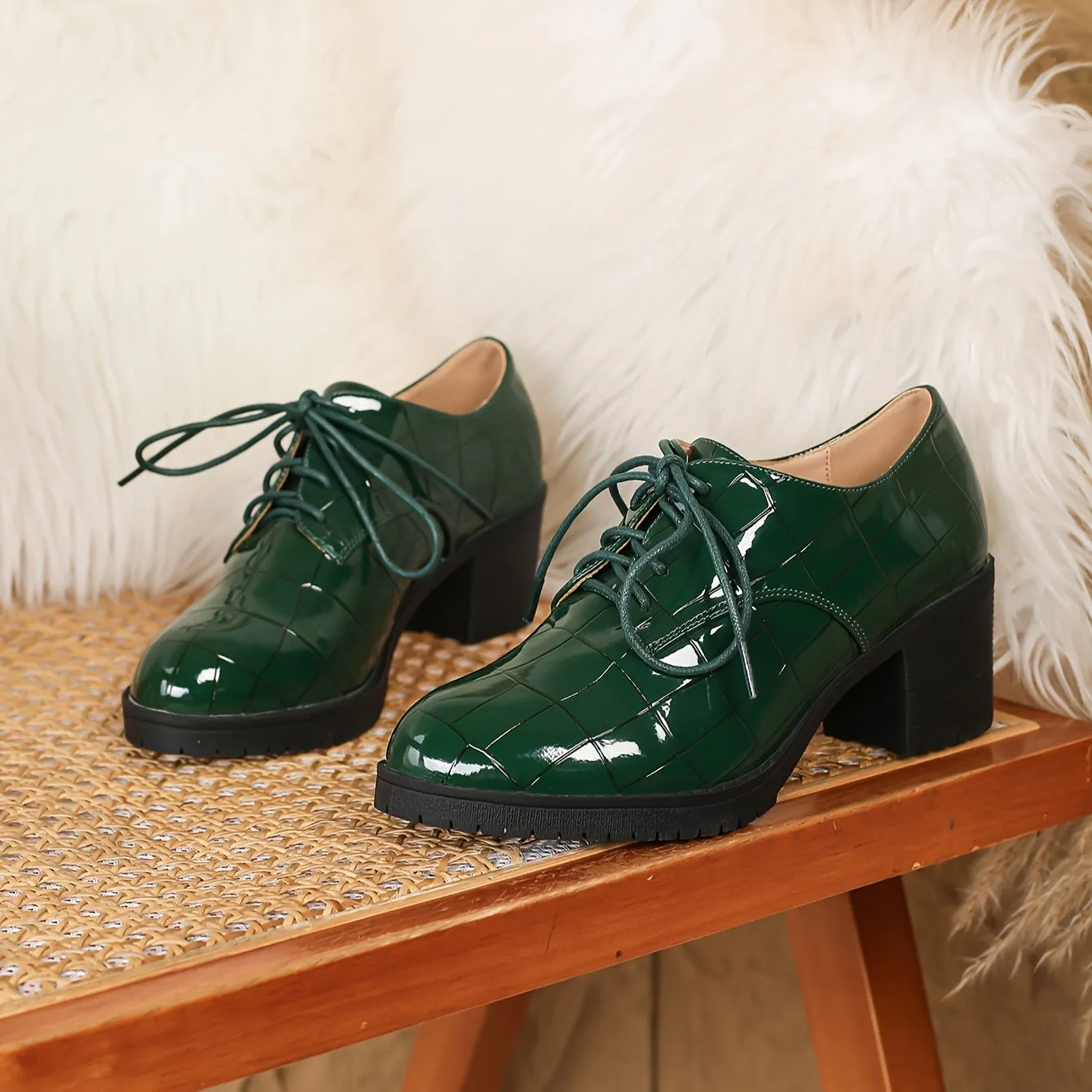 VougeVamp Chic Emerald Green Ankle Boots – Glossy Stone Pattern Lace-Up High Heel Boots with Round Toe