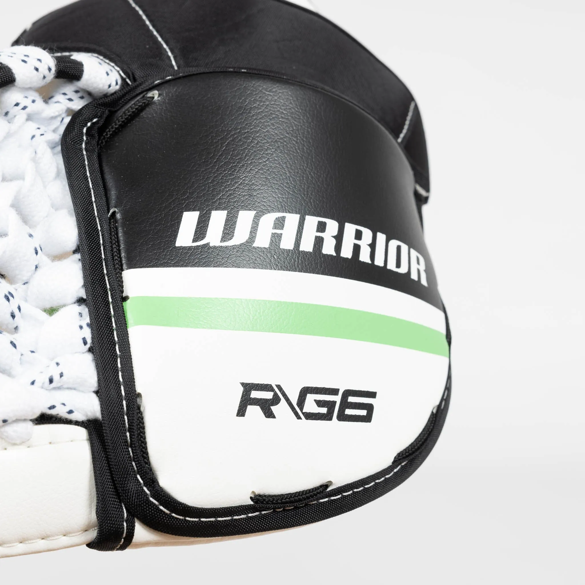 Warrior Ritual G6 E  Youth Goalie Catcher